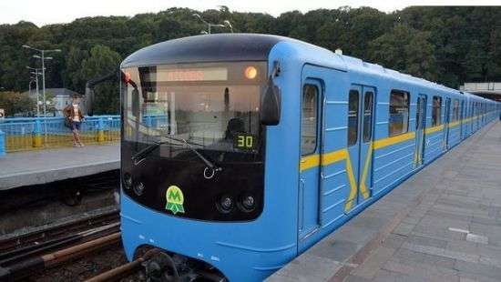 С киевского метрополитена взыскали долг за российские вагоны