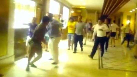 Россияне подрались с персоналом отеля в Анталье (ВИДЕО)