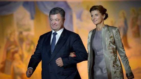 Первая леди Украины поздравила мужа экстренным выпуском новостей