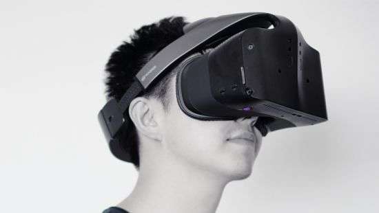 Intel отказывается от шлема объединённой реальности