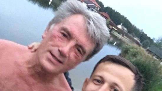 Фото полуголого Ющенко в бане под Киевом попали в интернет