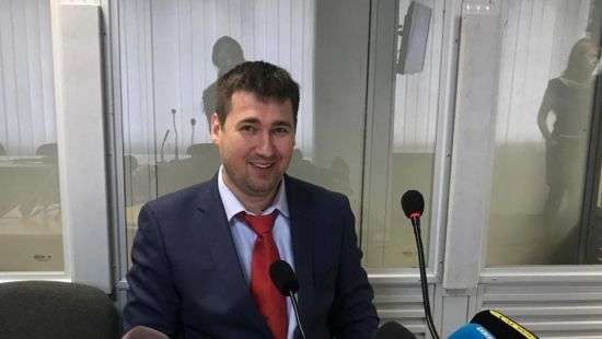 Госзащитник Януковича просит у государства денег на поездку к клиенту