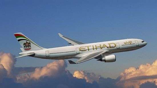 Во время полета самолета из Абу-Даби в Амстердам скончался пилот