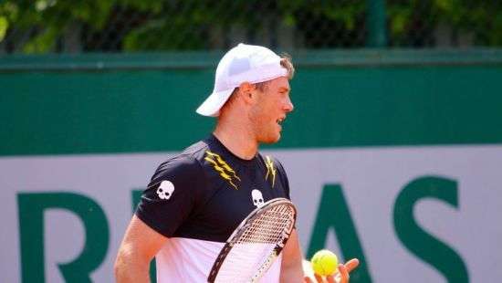 Марченко преодолел стартовый круг турнира во Франции