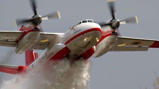 На борьбу с огнем в Калиновке бросили самолеты