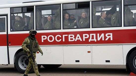 Гвардейцы Путина решили закупить погоны из хрусталя