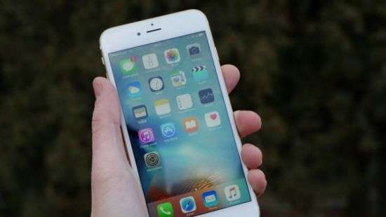 Apple просят разблокировать FM-приёмники