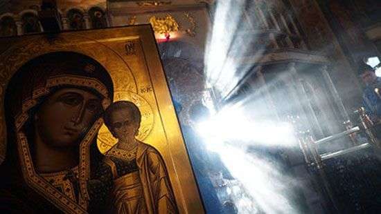 На иконах московских церквей нашли опасных бактерий