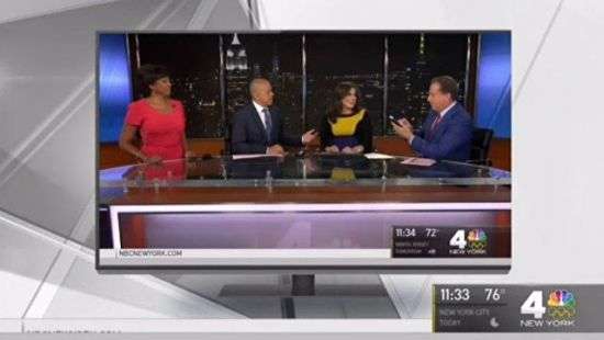 Американская телеведущая случайно начала рожать в прямом эфире (ВИДЕО)