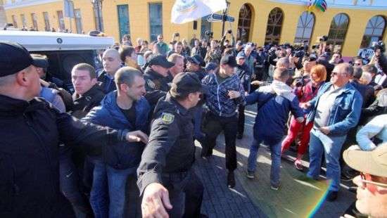 Обнародовано видео драки между активистами Автомайдана и сторонниками Саакашвили