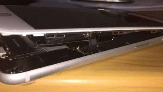 Apple начала расследование вздутия iPhone 8