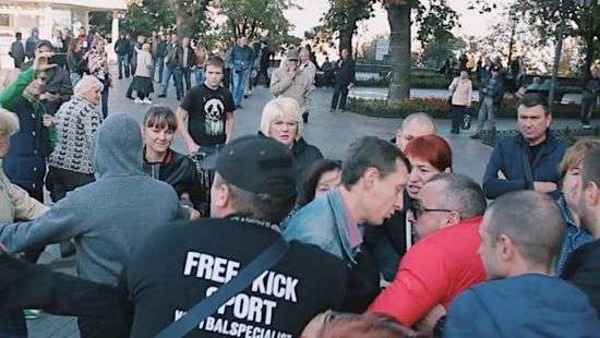 В Одессе на митинге сторонников Саакашвили избили журналиста