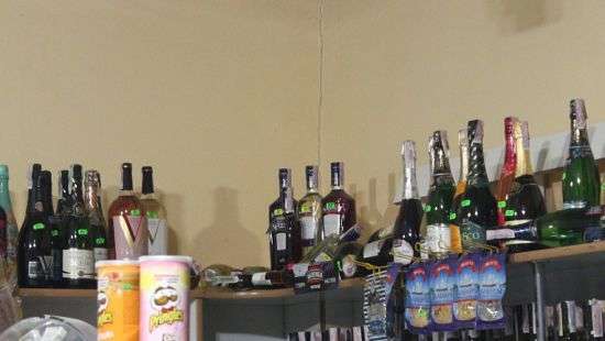 Разгромившие продуктовый магазин еноты получили алкогольное отравление