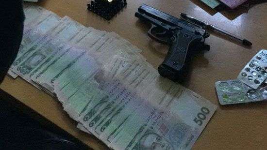 В зоне АТО чиновники попались на взятке в полмиллиона (ФОТО)