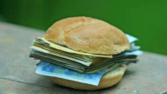 Кабмин внес изменения в порядок назначения студенческих стипендий