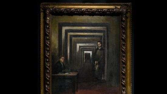 В Италии мужчина с отверткой набросился на картину Гитлера