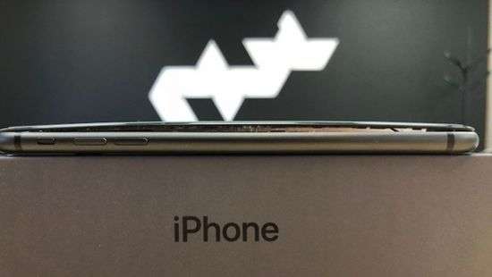 iPhone 8 продолжает вздуваться