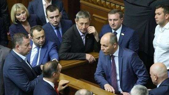 Заседание Рады закрыли: закон по Донбассу так и не принят