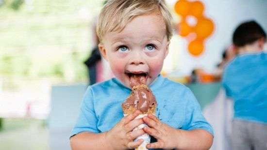 Названы продукты, которые разрушают детское здоровье