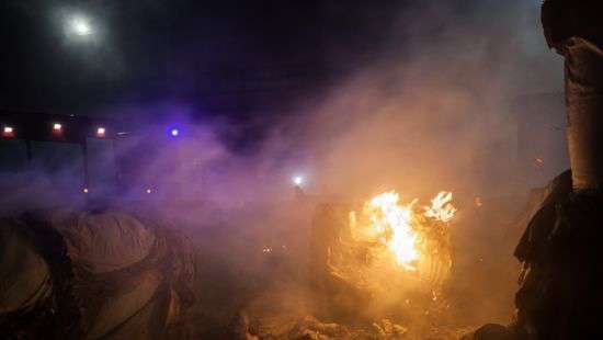 В Днепре горел склад завода туалетной бумаги (ФОТО)