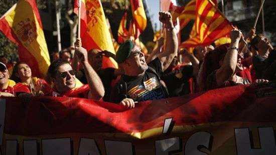 В Барселоне протестуют против отделения Каталонии