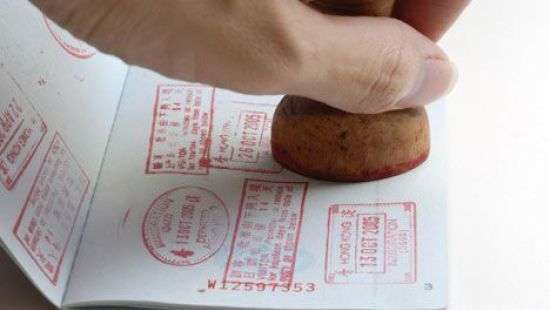 Иностранцев в Украину будут пускать только по биометрическим паспортам