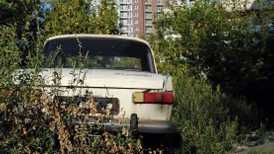 Украинцев хотят заставить платить за утилизацию их старых авто