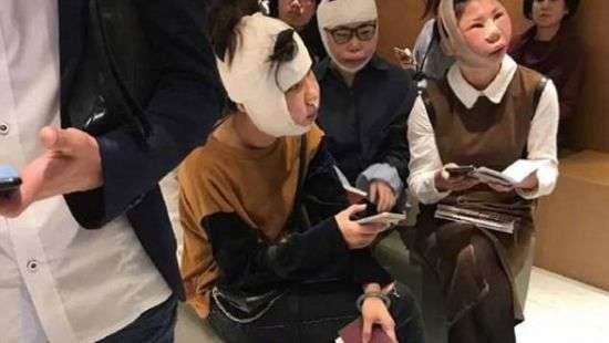 Три китаянки после пластических операций не могут вернуться на родину