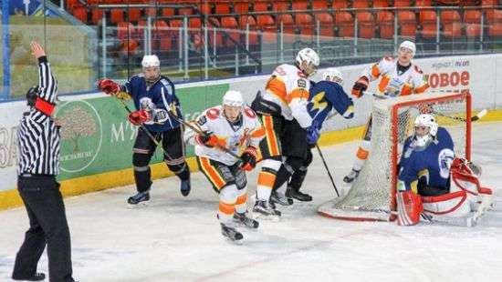 «Волки» проиграли «Кременчуку» в матче УХЛ