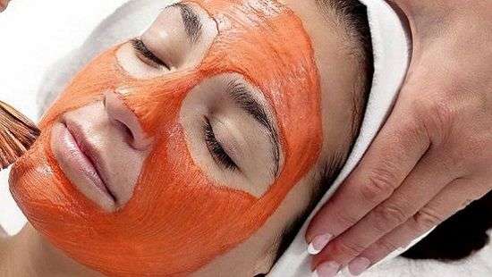 Косметологи назвали полезные для кожи продукты