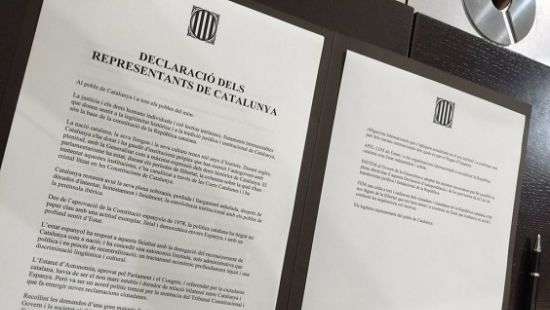Глава Каталонии Пучдемон подписал декларацию о независимости