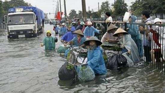 Наводнение во Вьетнаме унесло десятки жизней