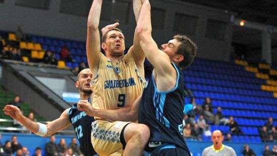 «Днепр» обыграл «Будивельник», а «Черкасские Мавпы» победили «Политехник» в Суперлиге