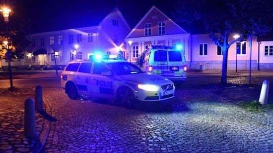 в Швеции неизвестный открыл стрельбу на улице, есть раненые