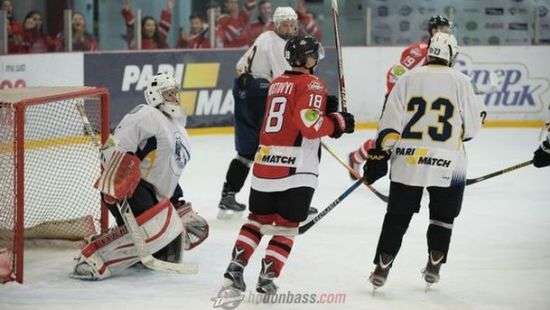 «Донбасс» всухую разгромил «Волков» в УХЛ