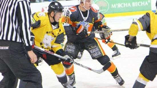 «Белый Барс» обыграл «Кременчук» в УХЛ