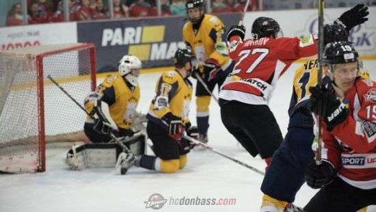 Хоккеисты донецкого клуба разгромили «Белый Барс»