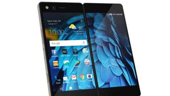 Выпущен смартфон-раскладушка с двумя экранами