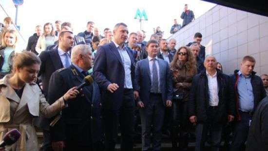 Столичная власть продолжит демонтаж незаконных Мафов в метрополитене, - Кличко