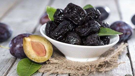 Какой фрукт поможет укрепить кости, выяснили медики