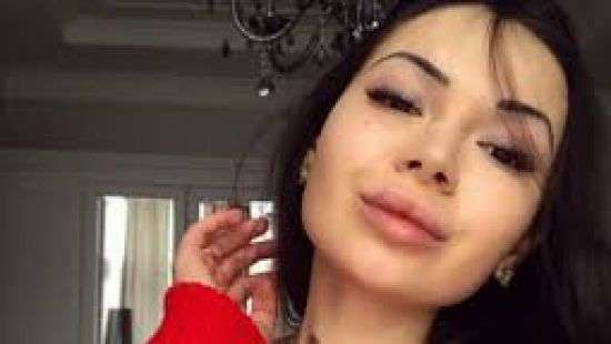 Алену Зайцеву привезли на суд в ботинках за $1000