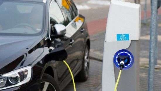 В Украине собираются дать электромобилям «зеленый свет»