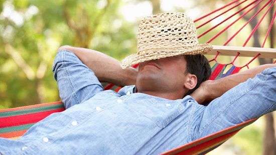 Специалисты назвали самое полезное время для сна