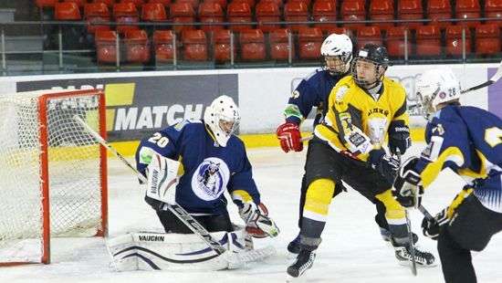 «Белый Барс» обыграл «Волков» в УХЛ