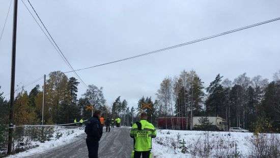 В Финляндии военный грузовик с призывниками столкнулся с поездом, есть жертвы