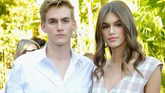 Молодые дизайнеры Vogue представили свои коллекции одежды (ФОТО)