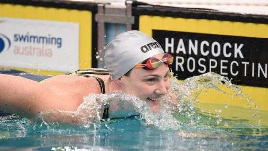 Австралийка побила мировой рекорд в плавании