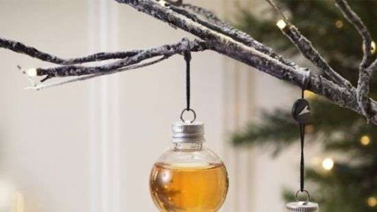 Британцы придумали «алкогольные» елочные игрушки (ФОТО)