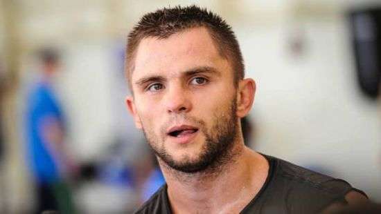 Украинский боксер выиграл первый бой среди профессионалов