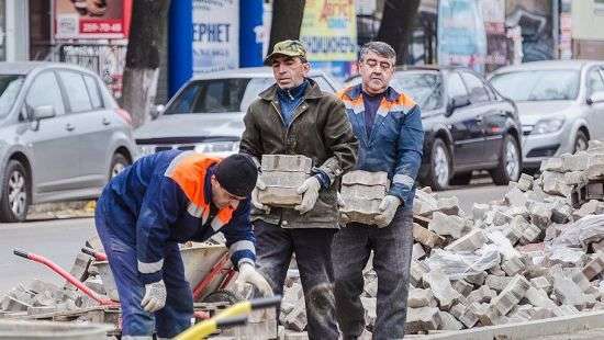 Россия намерена сократить квоты на иностранных работников